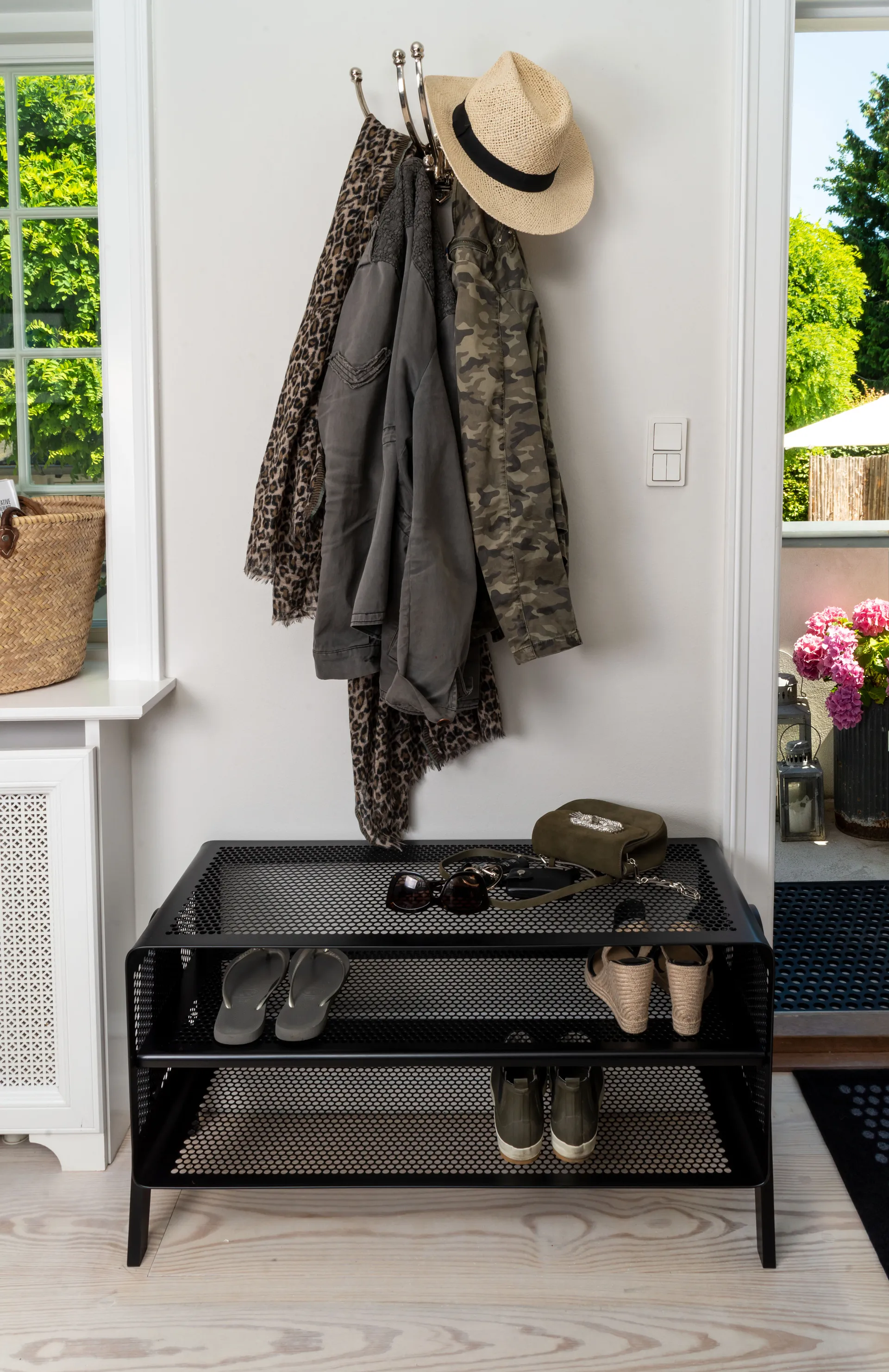 Tica hylly large, Black tica copenhagen