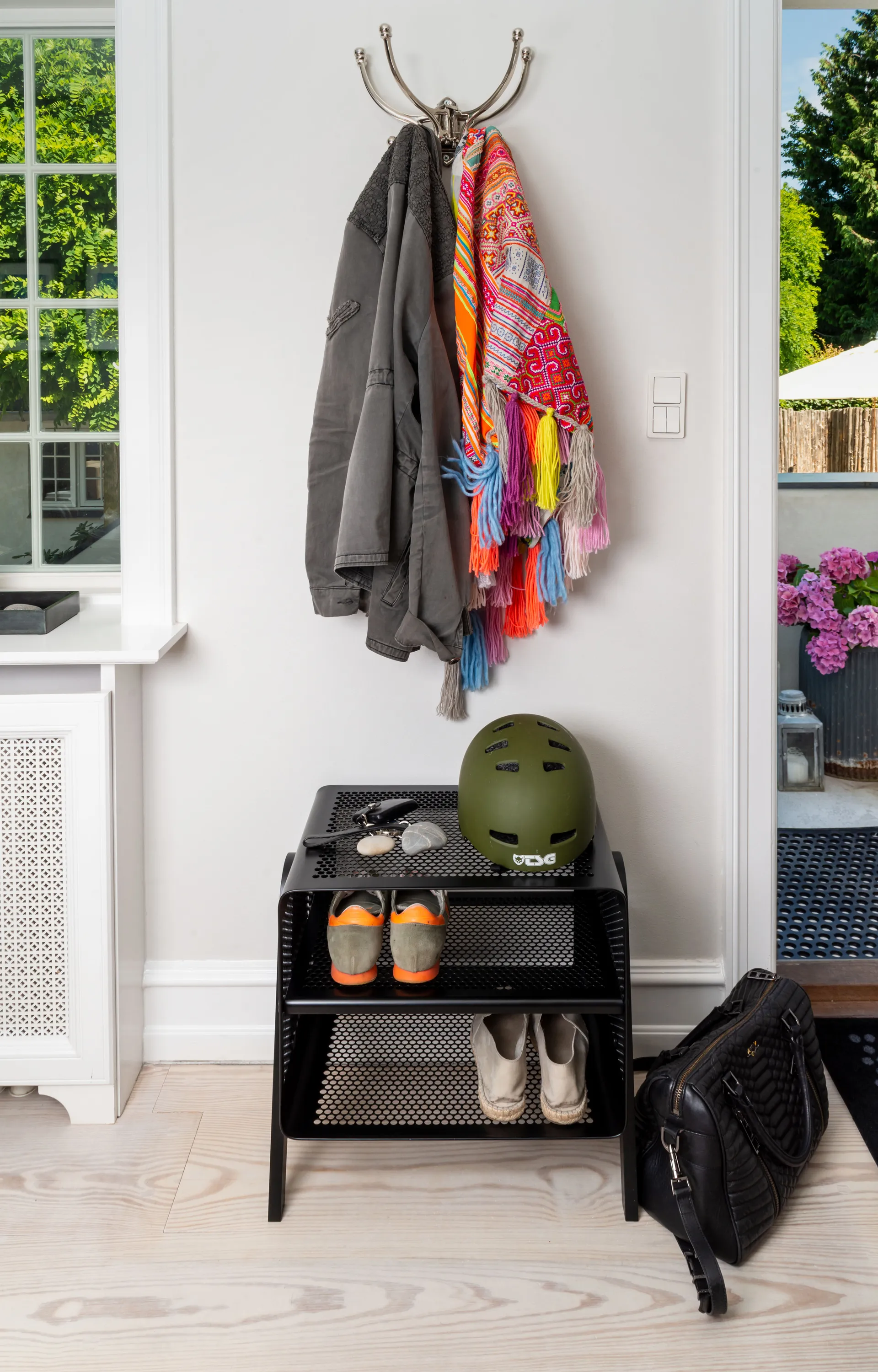 Tica hylly small, Black tica copenhagen