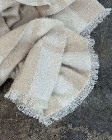 Hallin mohairviltti - Beige-off white, 130×170 cm - Tinted