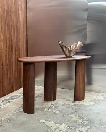 Lowe konsolipöytä - Saksanpähkinä dark brown - Tinted