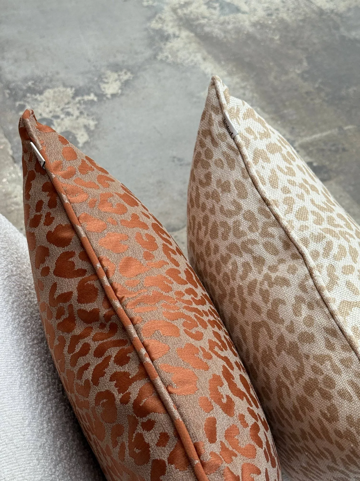 Norell koristetyyny, Leopard beige–off white, 50x50 cm Tinted