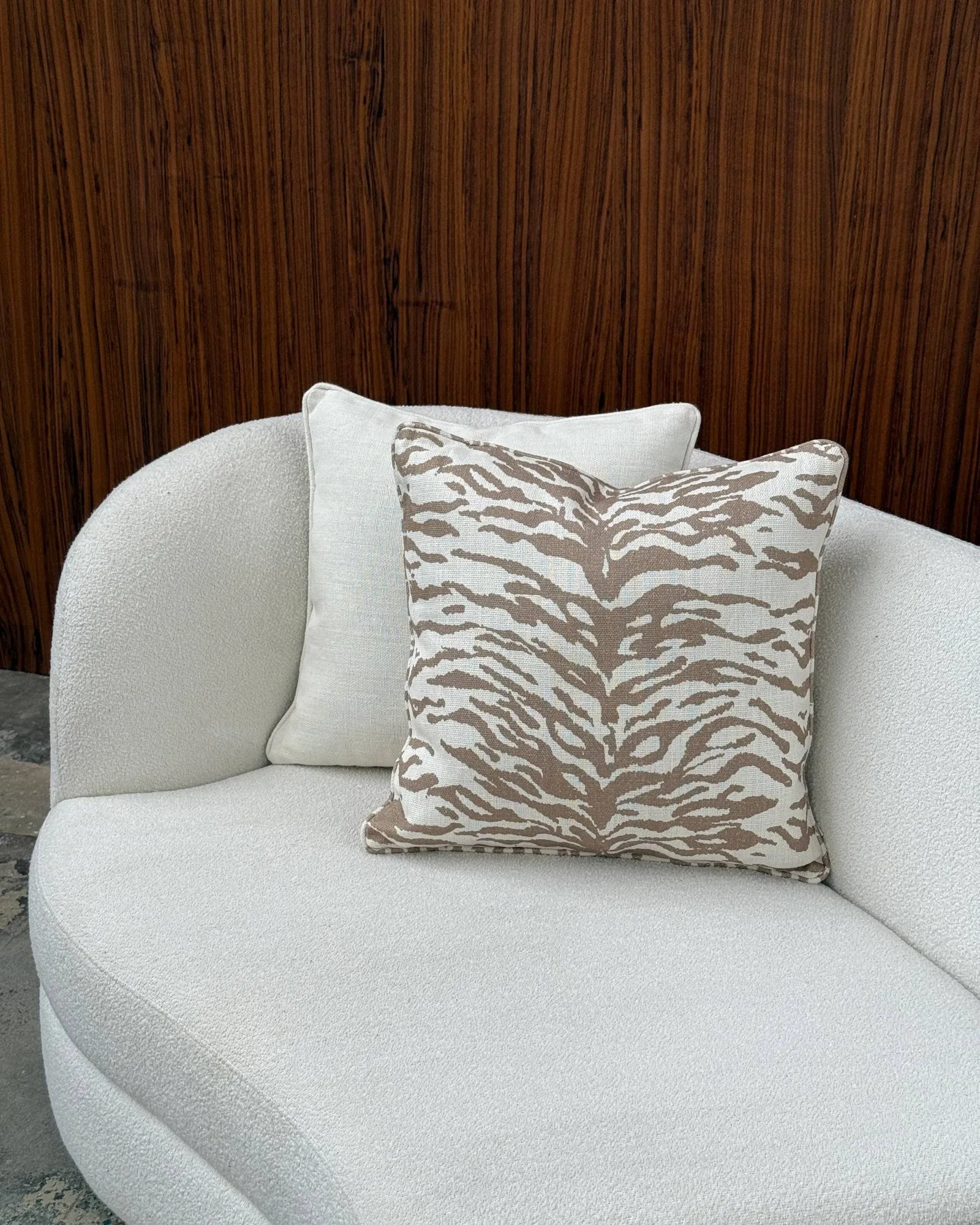 Norell koristetyyny, Tiger beige-off white, 50x50 cm Tinted