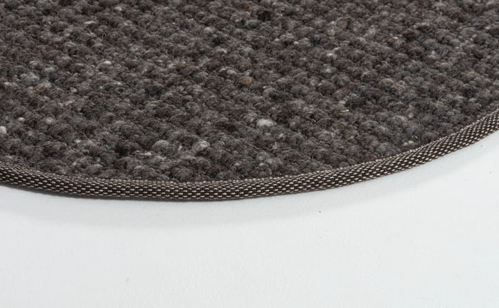Greenland Swift pyöreä matto, Anthracite nr. 83, Ø170 cm Tisca