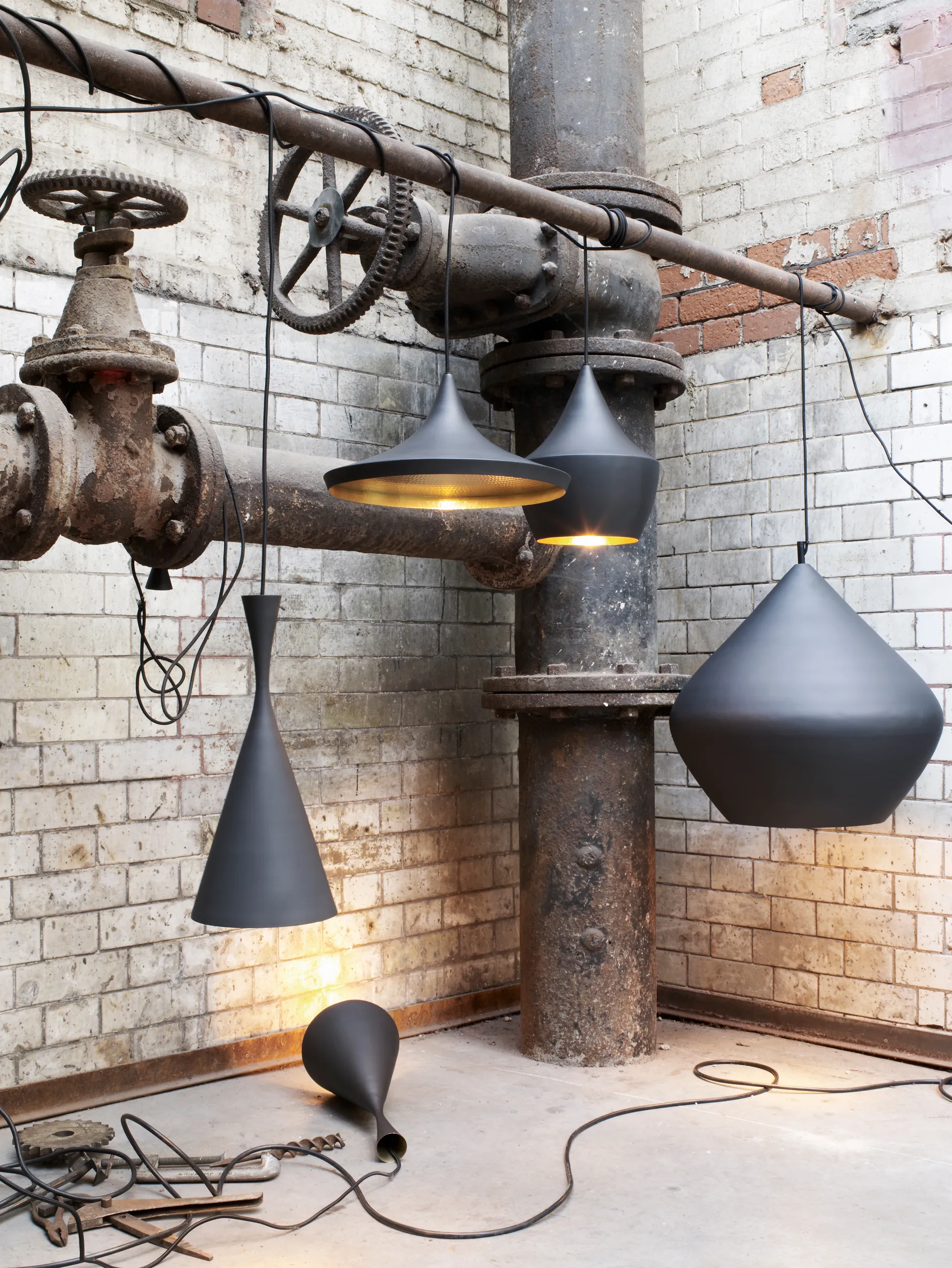 Beat Stout riippuvalaisin LED Ø52 cm, Musta Tom Dixon