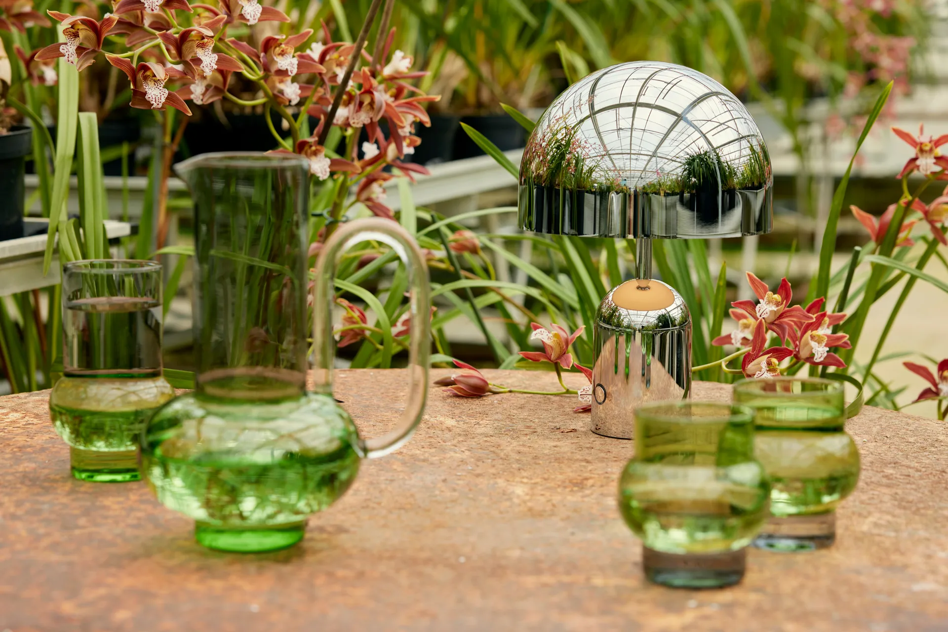 Bell Portable LED -pöytävalaisin 28 cm, Hopea Tom Dixon