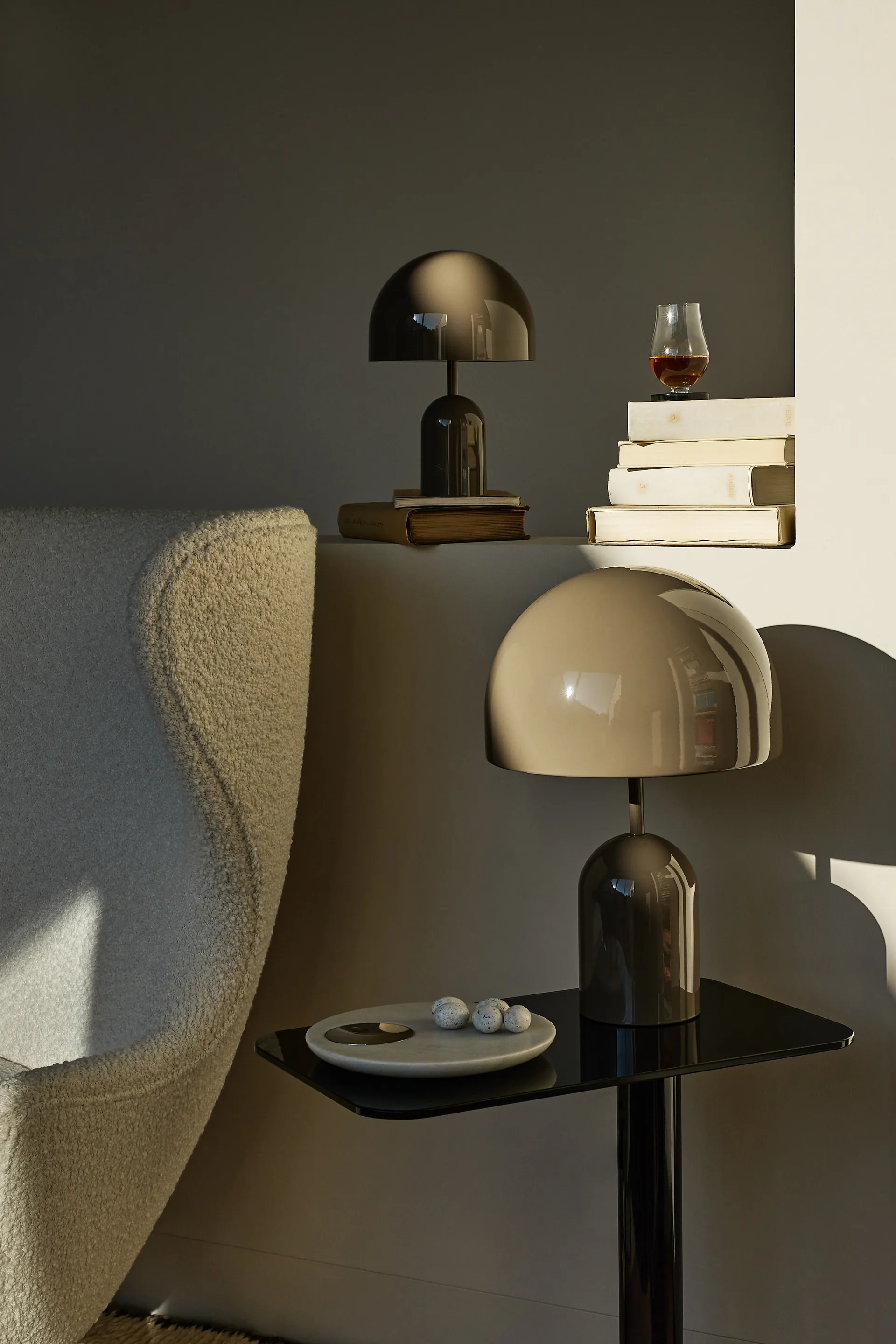 Bell pöytävalaisin, Taupe Tom Dixon
