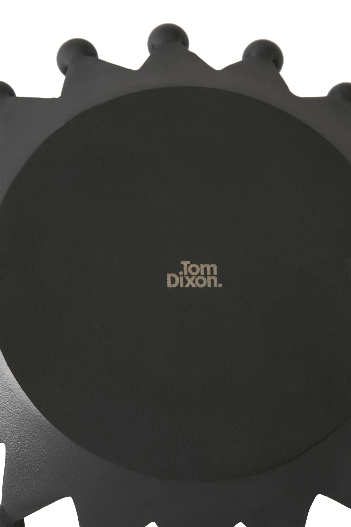 Cast Iron Crown tuikkukuppi, Ø22x4,5 cm Tom Dixon