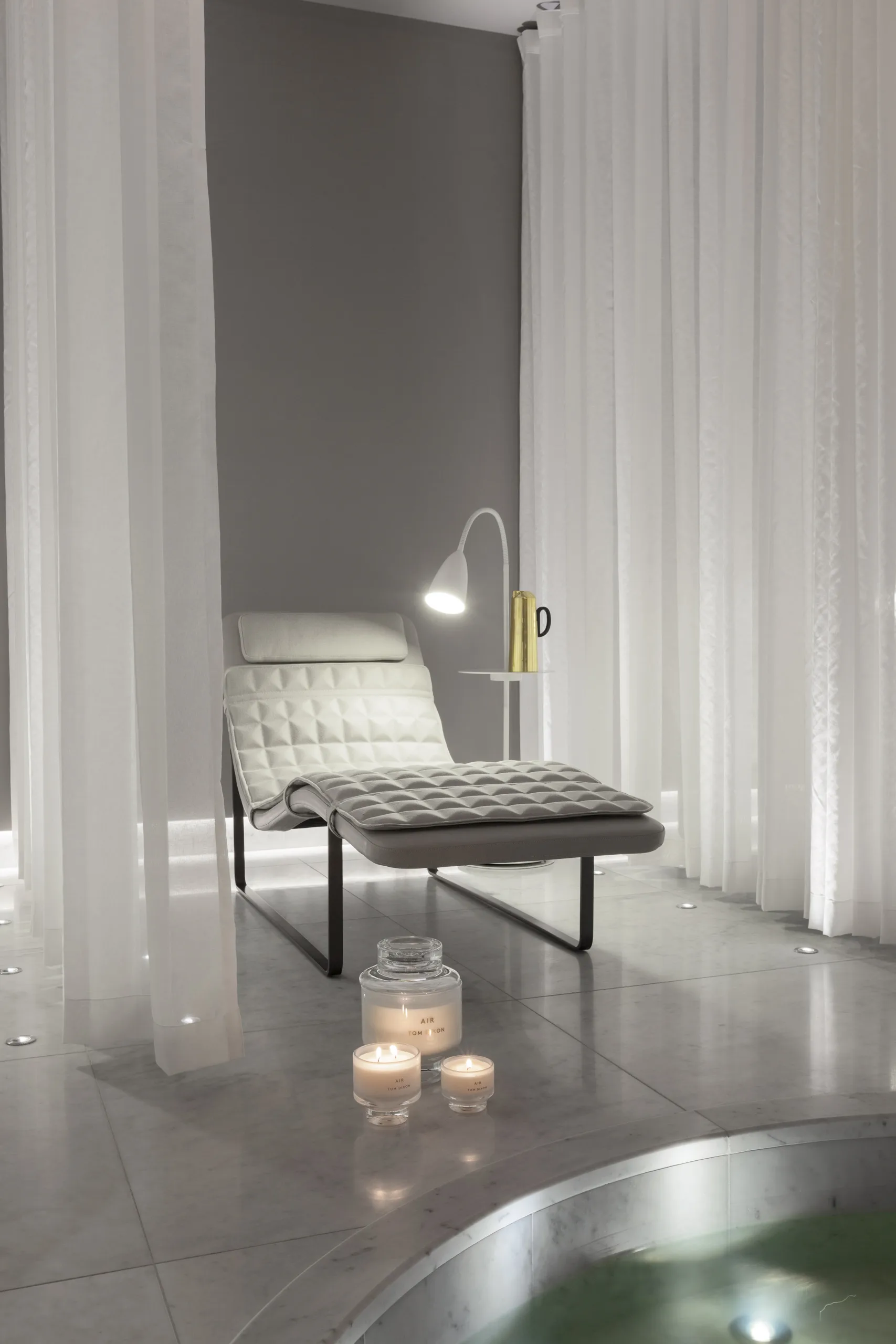 Elements tuoksukynttilä large, Ilma Tom Dixon