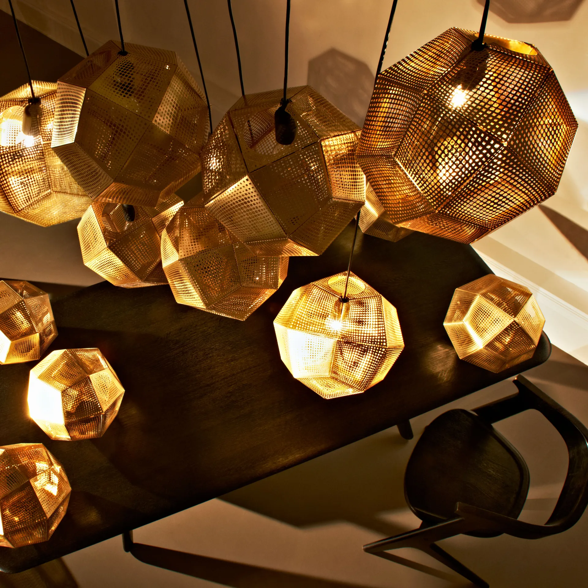 Etch-kattovalaisin 50 cm, Messinki Tom Dixon