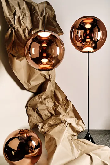 Globe Cone slim lattiavalaisin LED 180 cm - Kupari - Tom Dixon