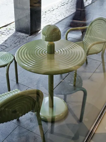 Groove kahvipöytä pyöreä - Moss, Ø70 cm - Tom Dixon