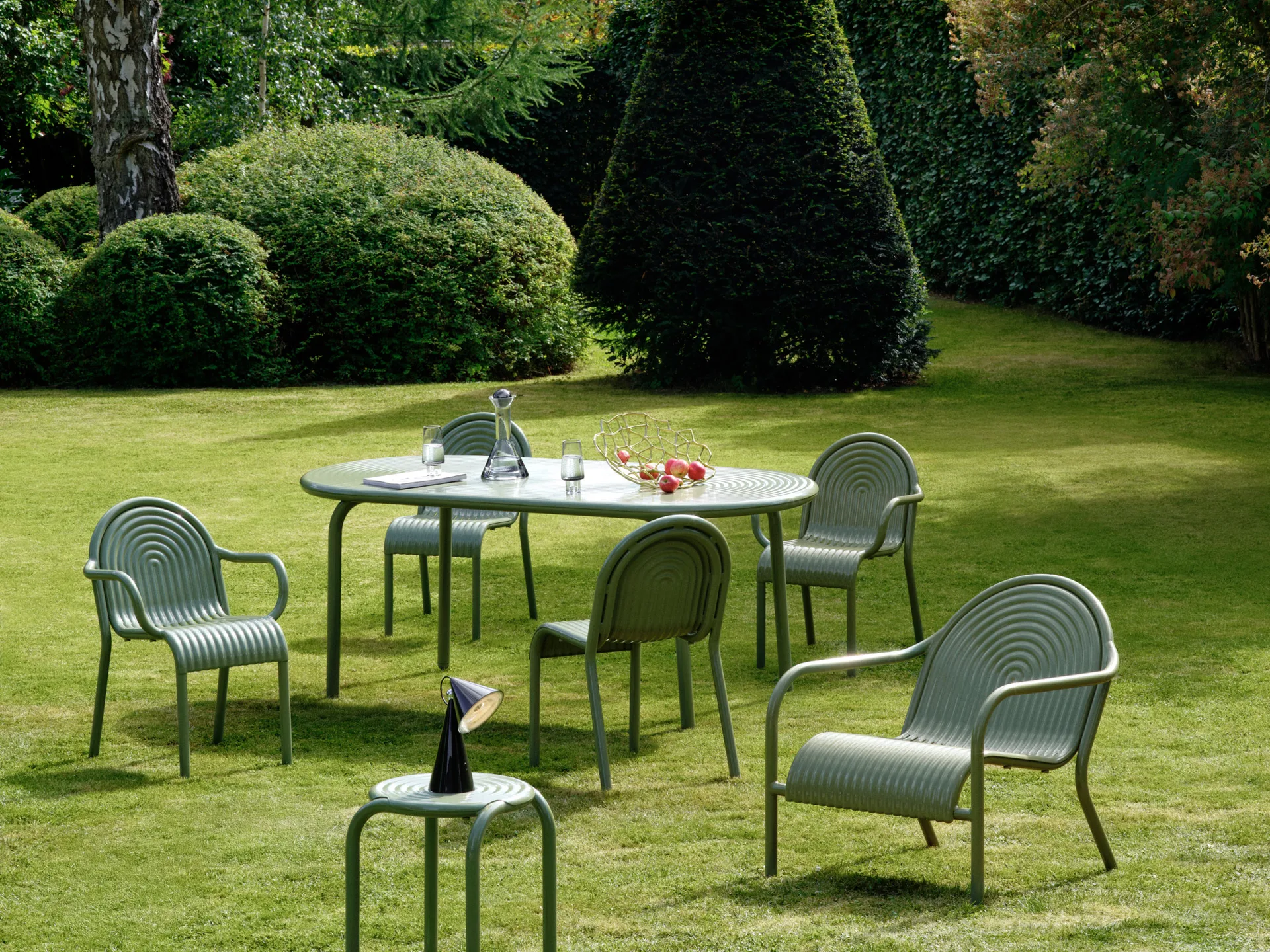 Groove Obround ruokapöytä - Moss, 86 x 186 cm Tom Dixon