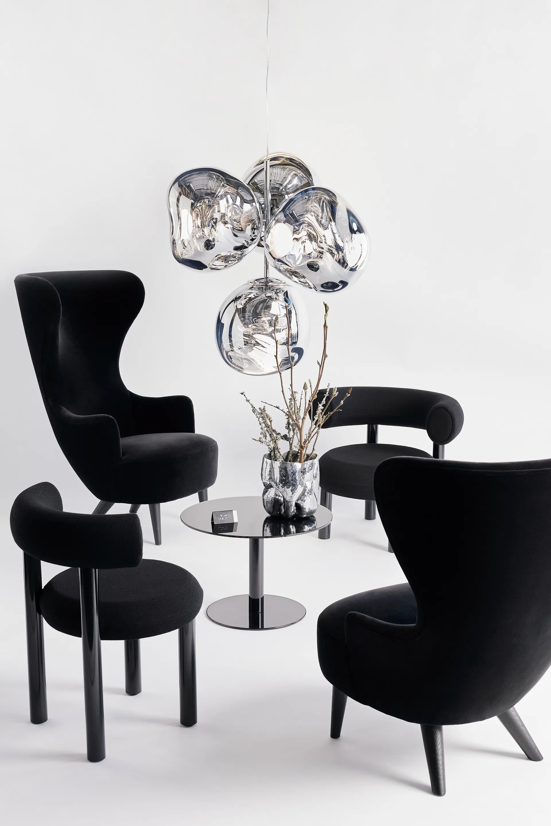 Melt Chandelier pieni kattokruunu LED 103 cm, Hopea Tom Dixon