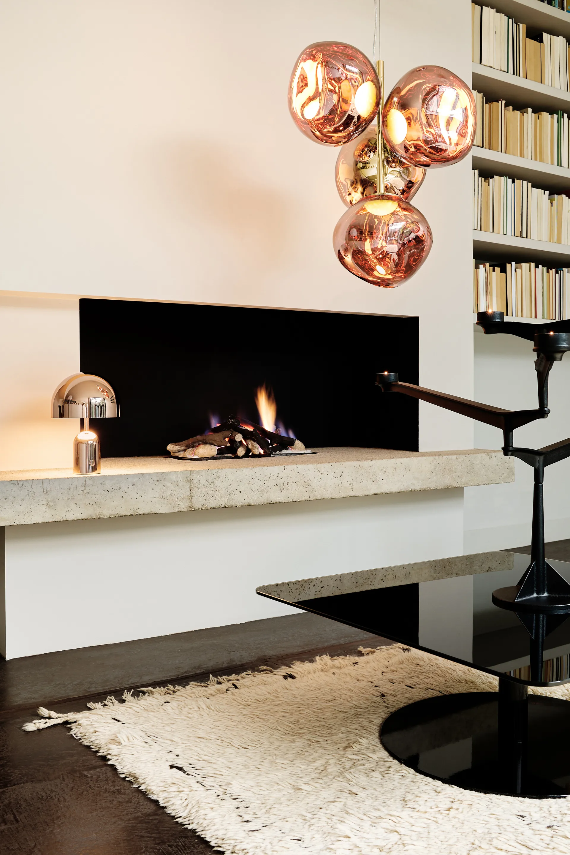 Melt Chandelier pieni kattokruunu LED 103 cm, Kupari Tom Dixon