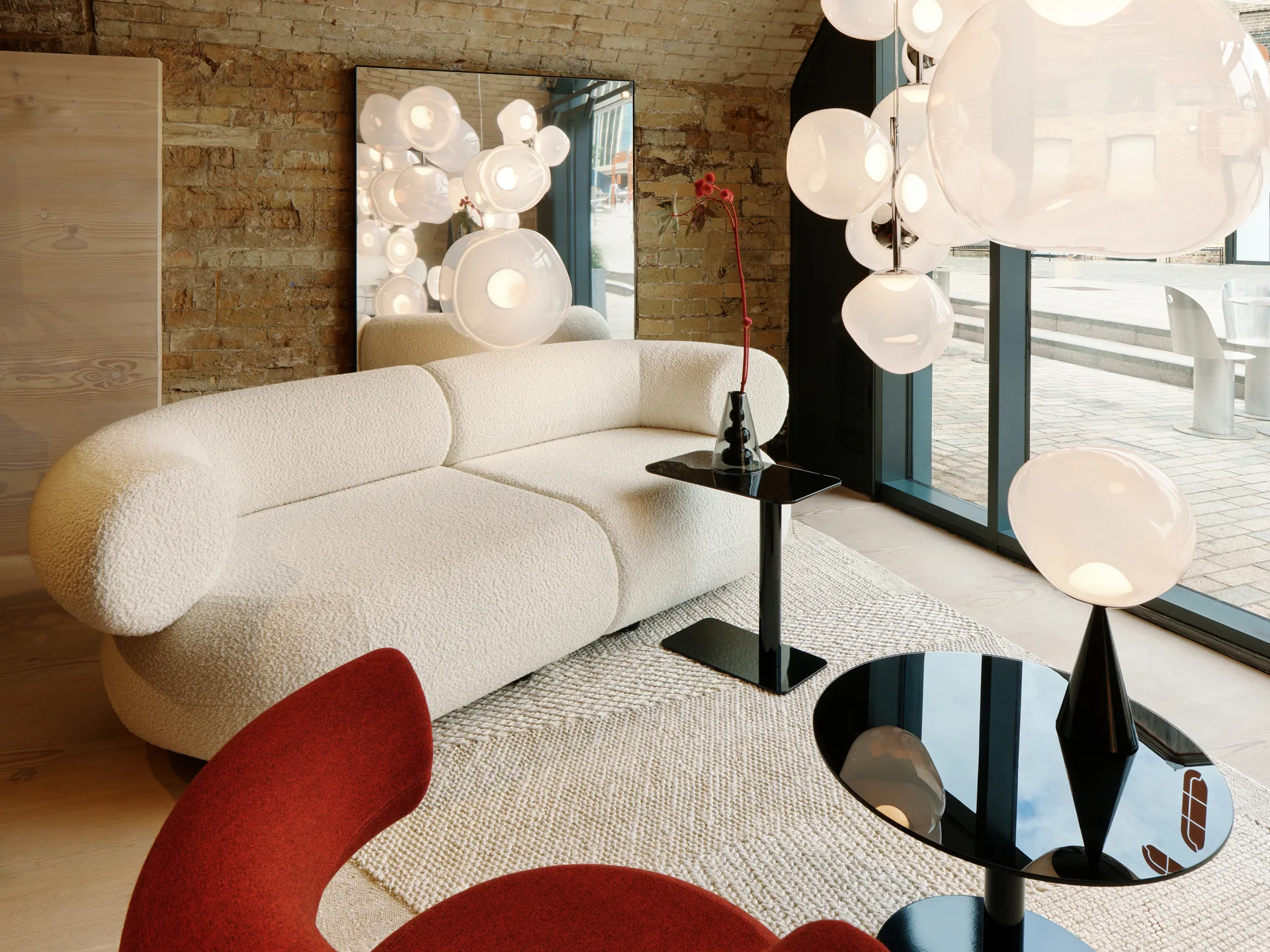 Melt Chandelier suuri kattokruunu LED 196 cm, Opal-silver Tom Dixon