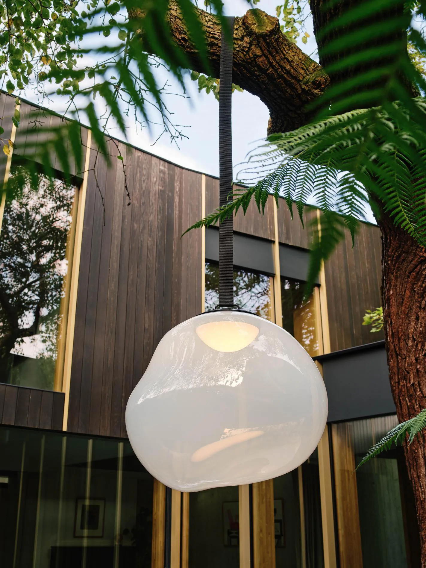 Melt Portable LED Large lattiavalaisin, Oppi Tom Dixon