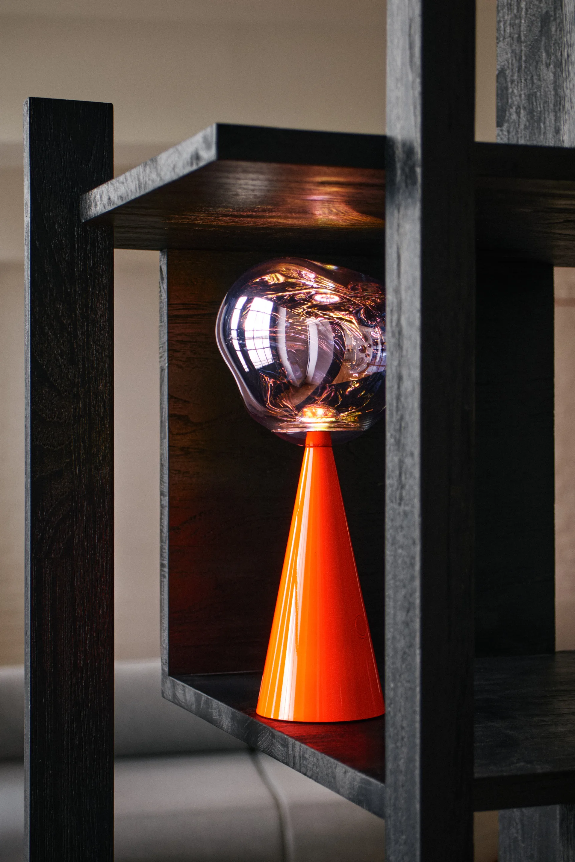 Melt Portable LED -pöytävalaisin 28,5 cm, Fluoro Tom Dixon