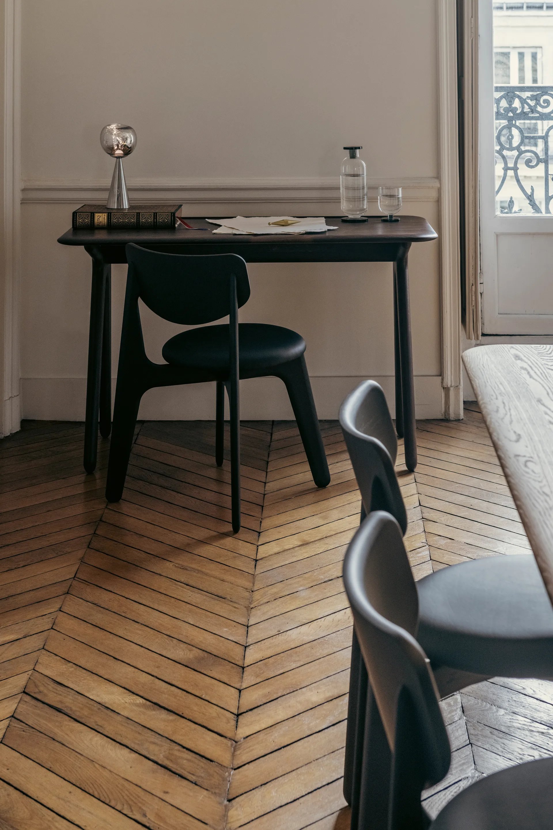 Melt Portable LED -pöytävalaisin 28,5 cm, Musta Tom Dixon