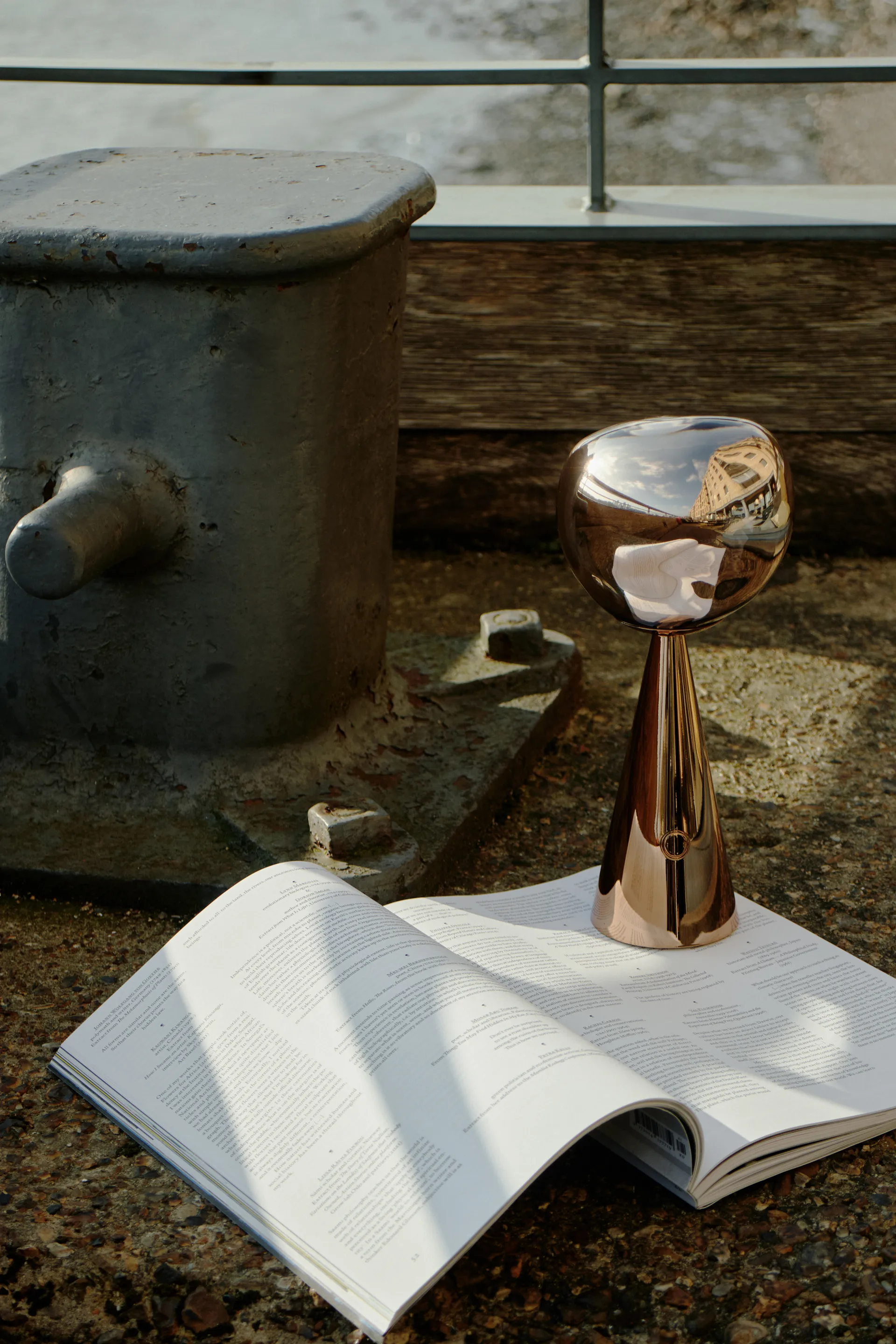 Melt Portable LED -pöytävalaisin 28,5 cm, Pronssi Tom Dixon