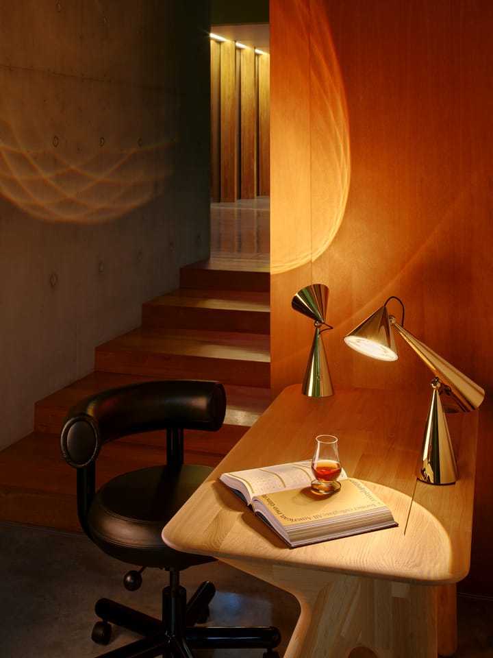 Pose Portable LED pöytävalaisin, Kulta Tom Dixon