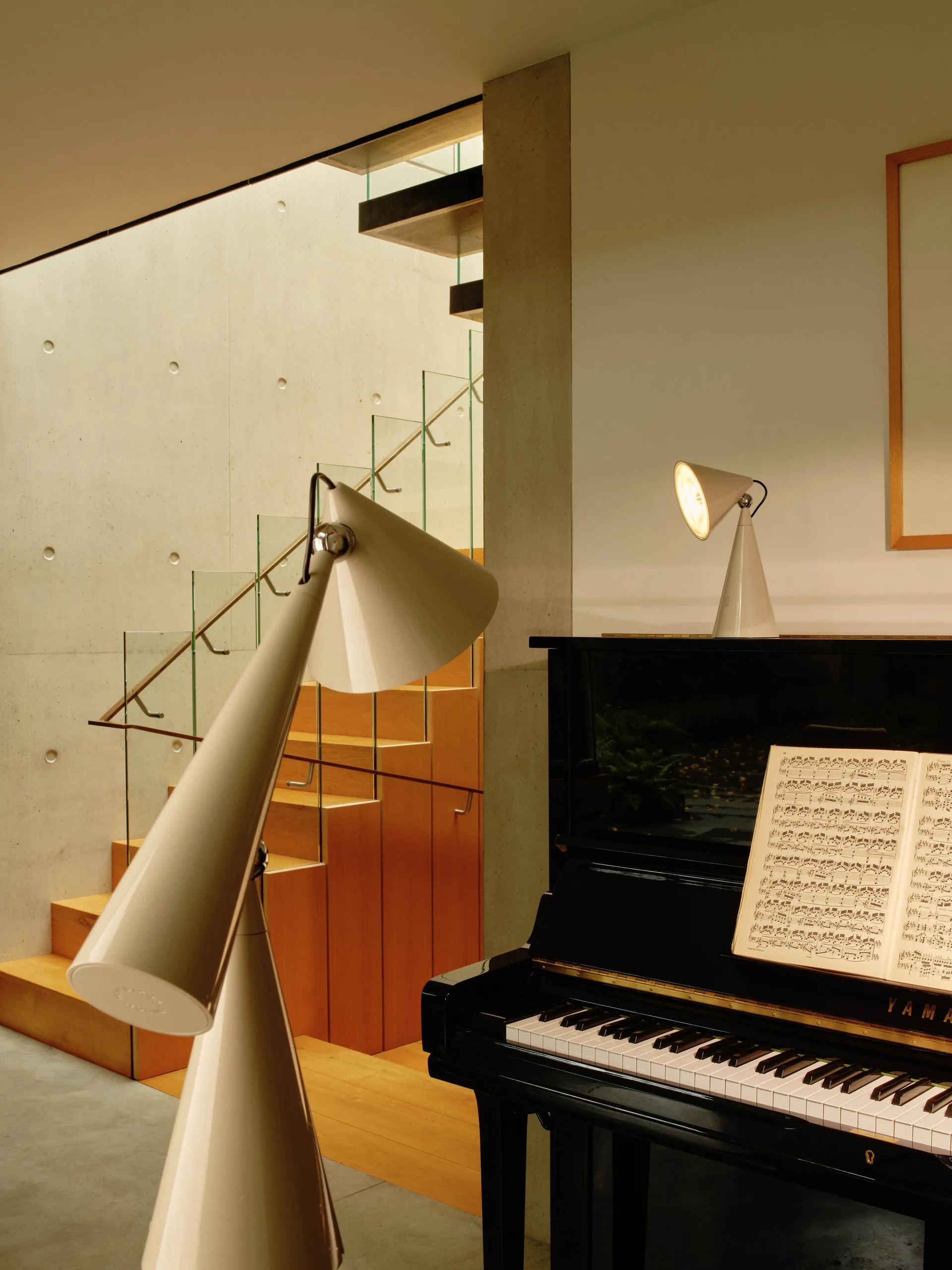 Pose Portable LED pöytävalaisin, Pusku Tom Dixon