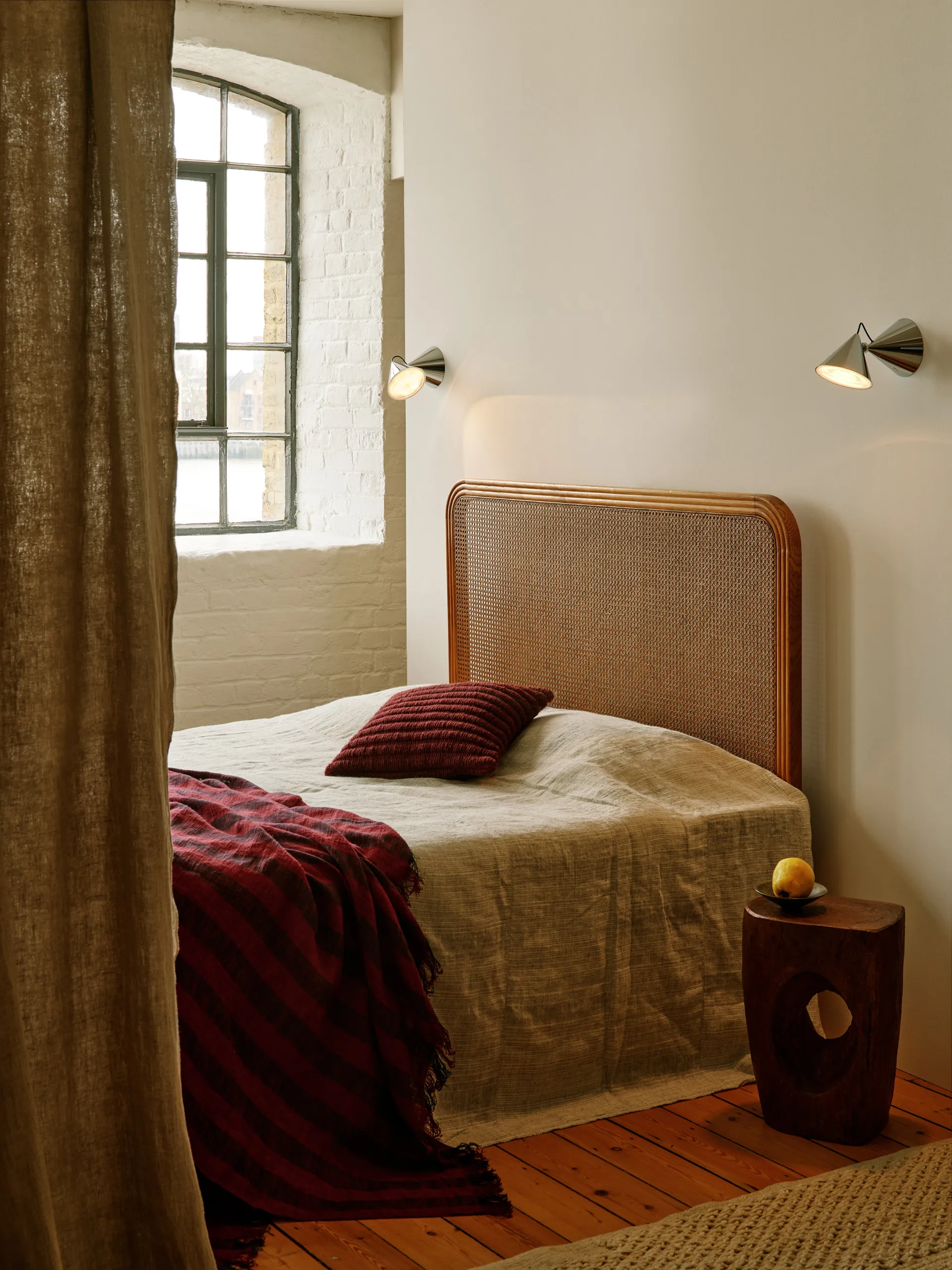 Pose Surface seinälamppu, Hopea Tom Dixon