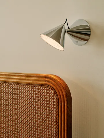 Pose Surface seinälamppu - Hopea - Tom Dixon