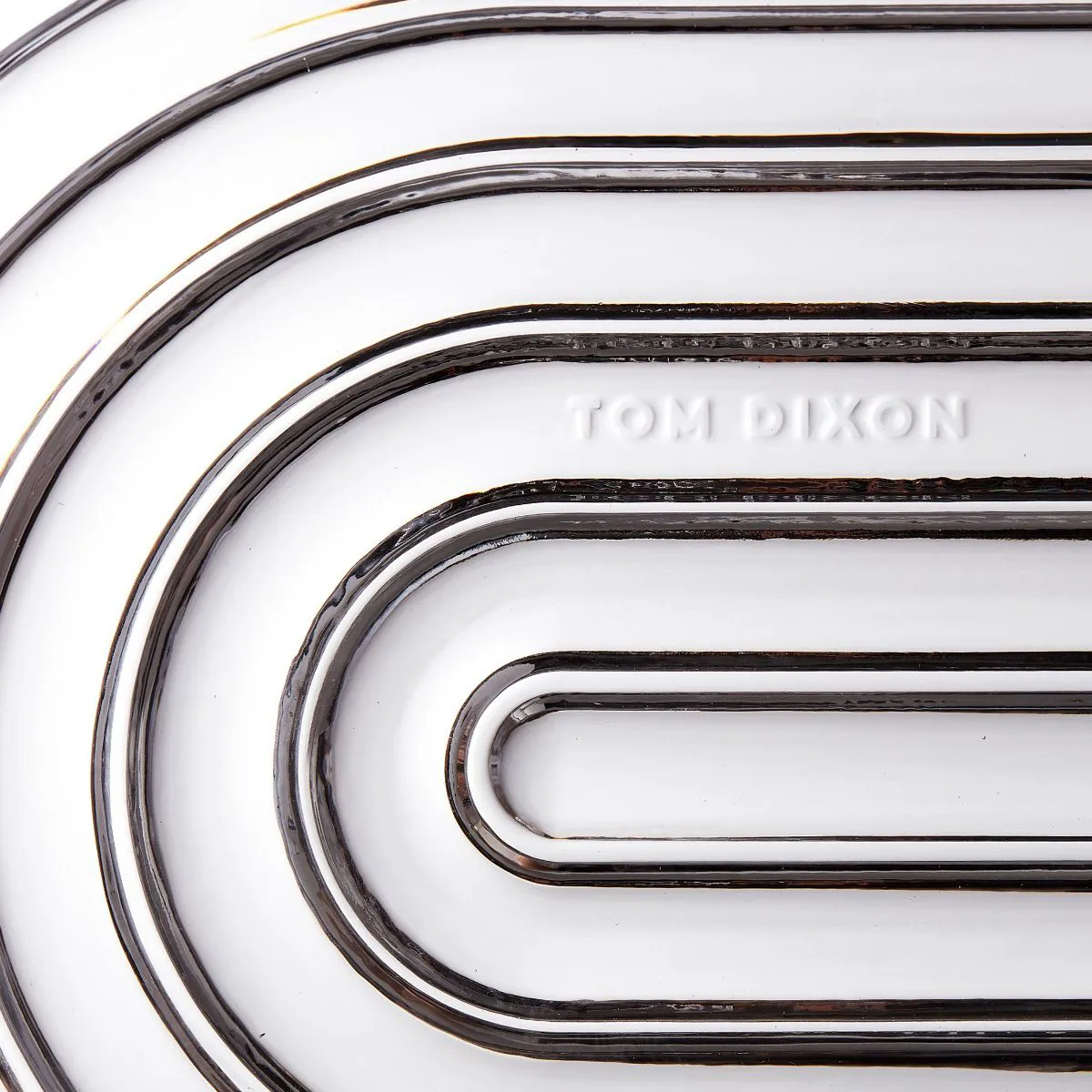 Press kulho suuri, Kirkas Tom Dixon