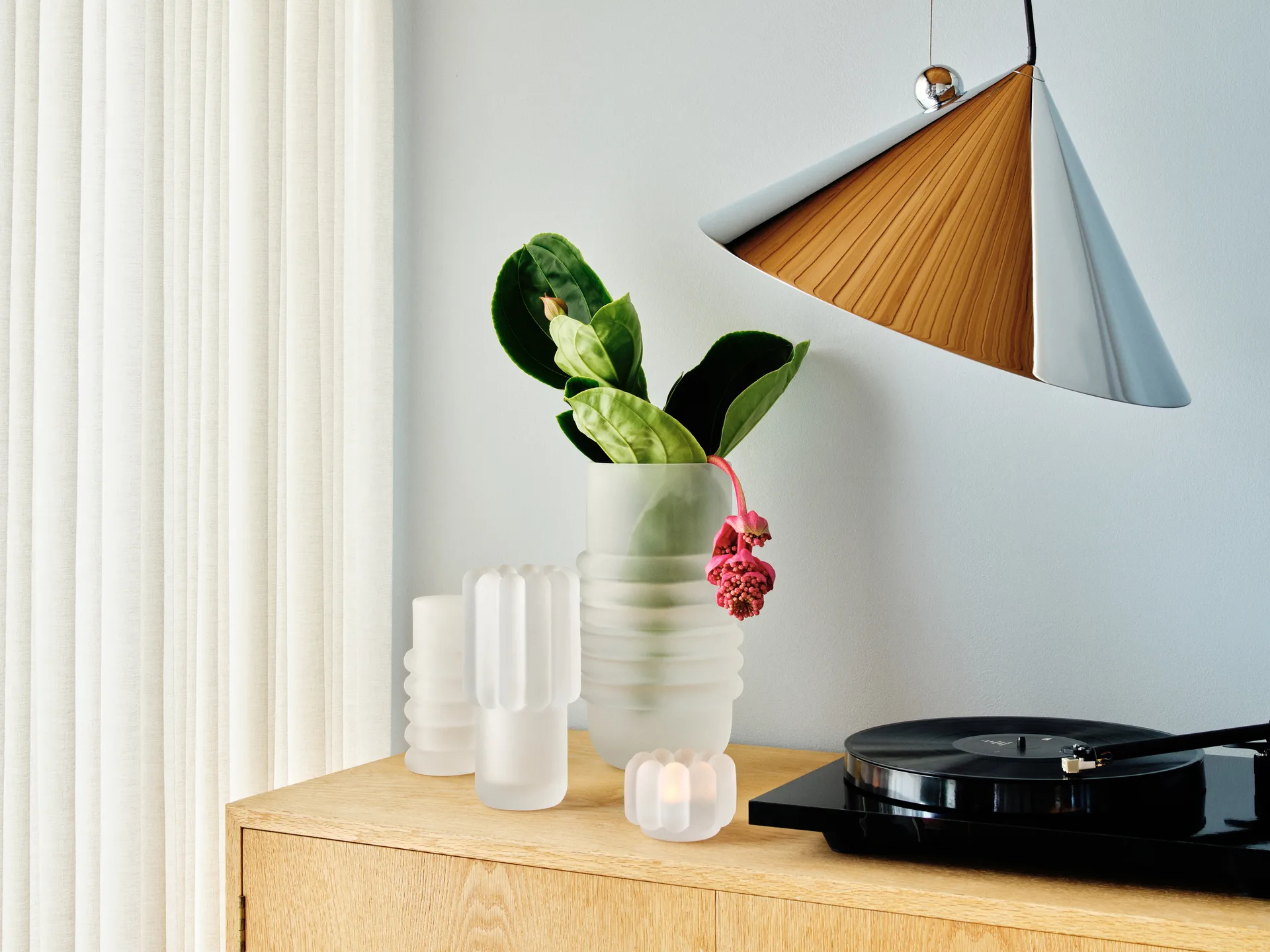 Press Medium -maljakko, Frosted Tom Dixon