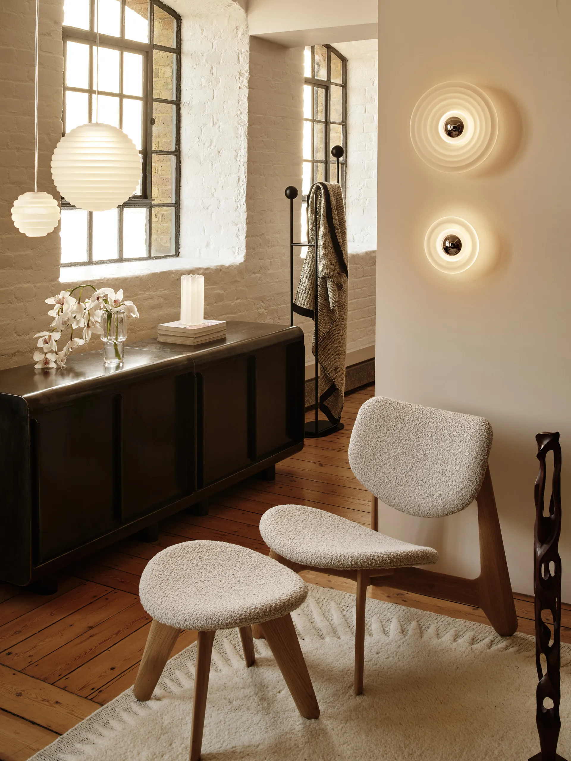 Press Sphere -riippuvalaisin LED Ø30 cm, Huurrettu Tom Dixon