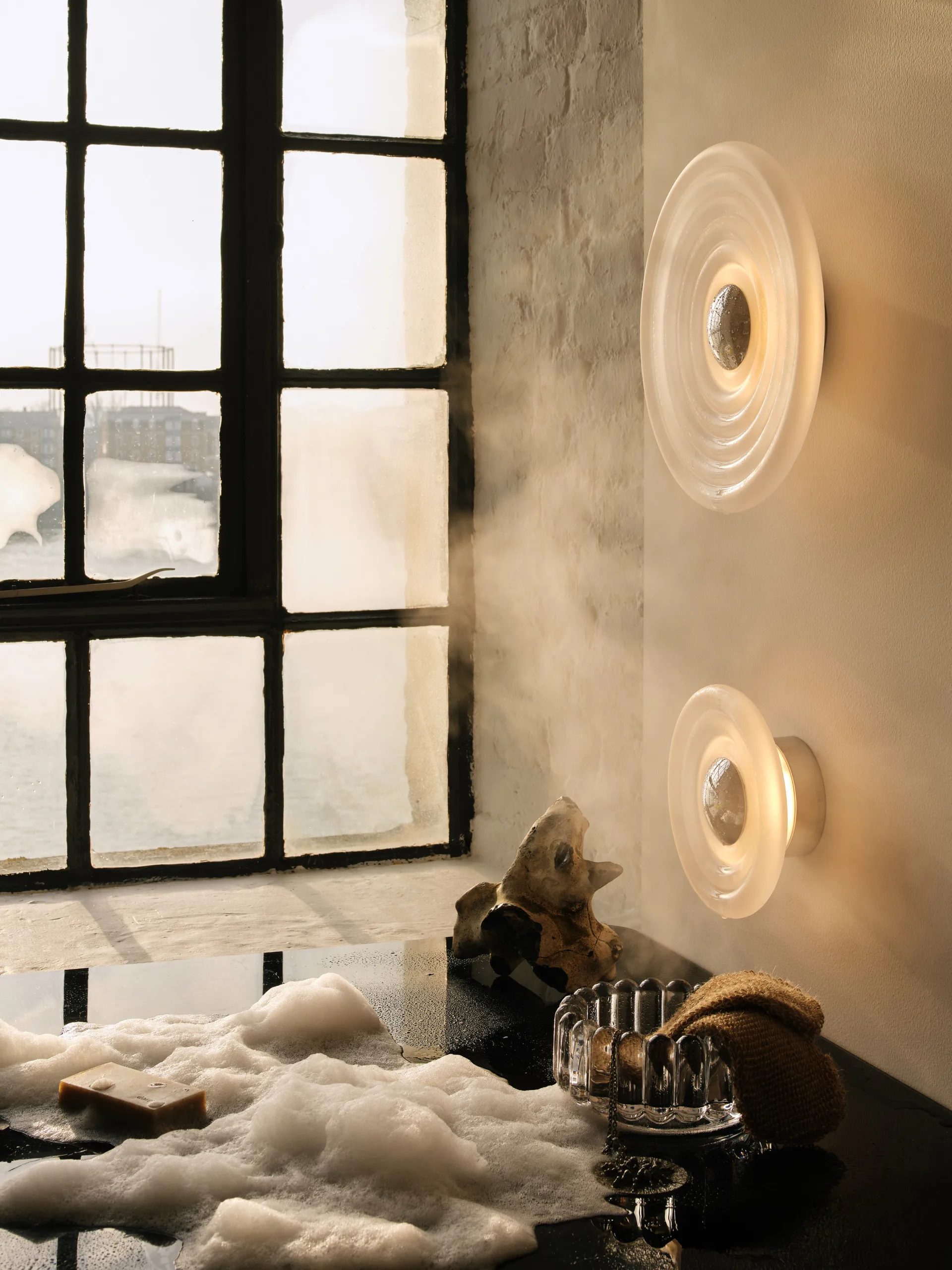 Press Surface seinälamppu large LED 35 cm, Frosted --> Frosted Tom Dixon