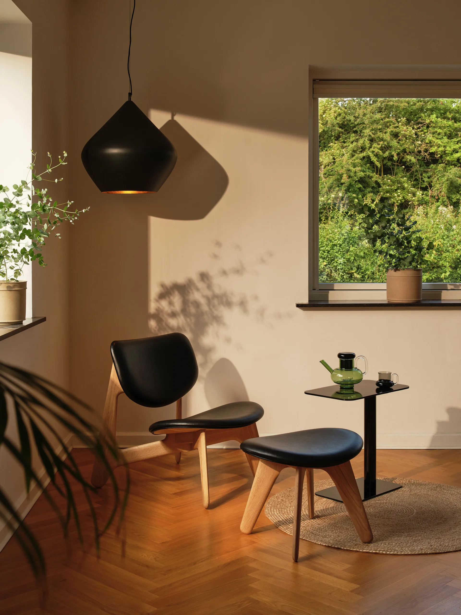 Slab lounge-tuoli verhoiltu istuin, Natural oak-black leather Tom Dixon