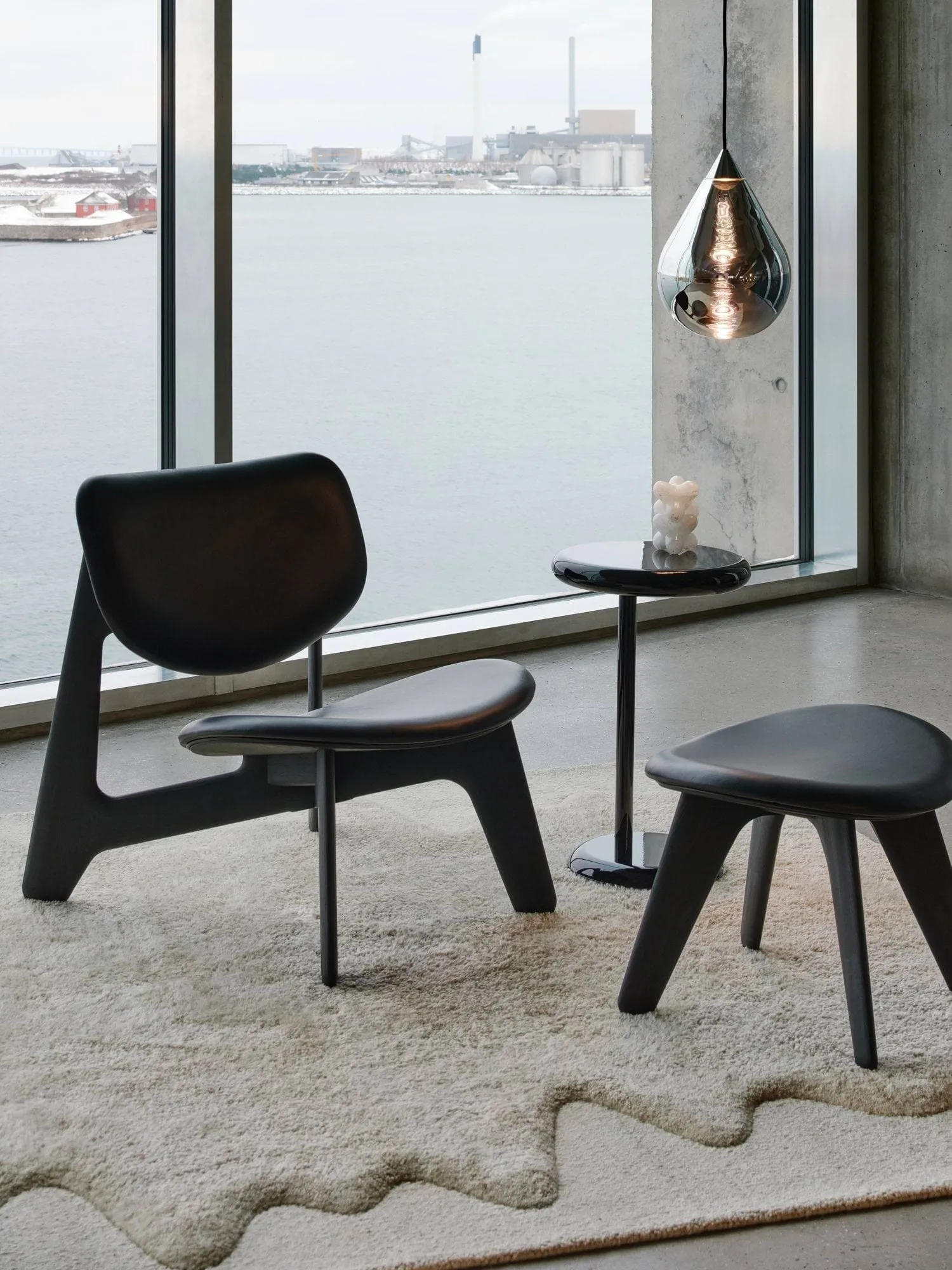 Spot sivupöytä, Black, Ø35x55 cm Tom Dixon