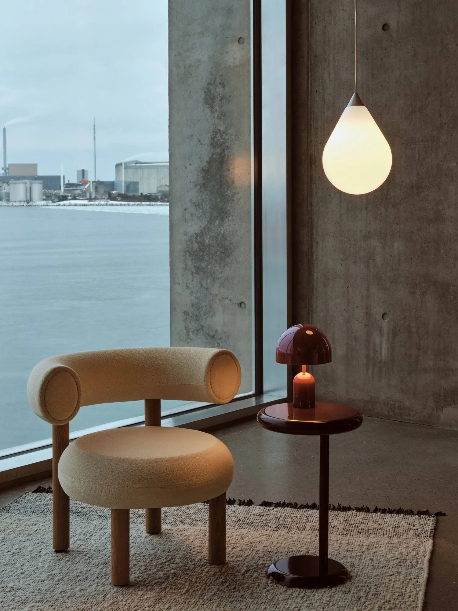 Spot sivupöytä, Burgundy, Ø55x33 cm Tom Dixon