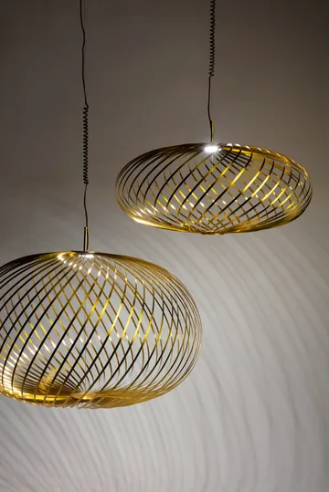 Spring-riippuvalaisin LED messinki - Suuri - Tom Dixon