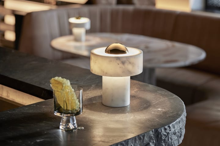 Stone Portable LED -pöytävalaisin 28 cm, Marble-gold Tom Dixon