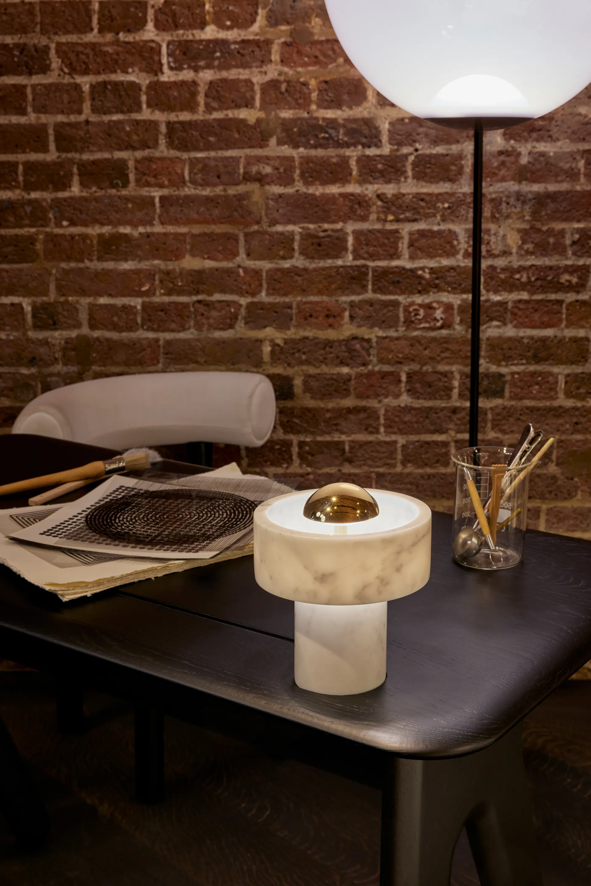Stone Portable LED -pöytävalaisin 28 cm, Marble-gold Tom Dixon