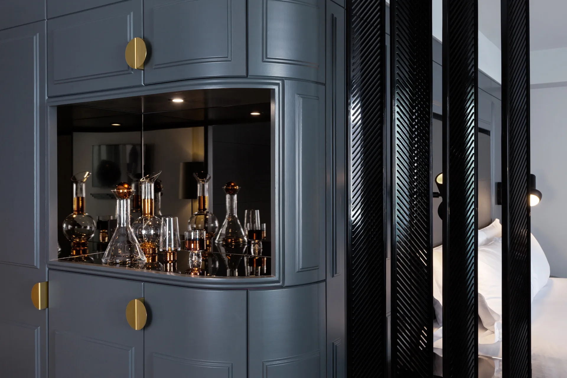 Tank viinikarahvi 1 L, Kupari Tom Dixon