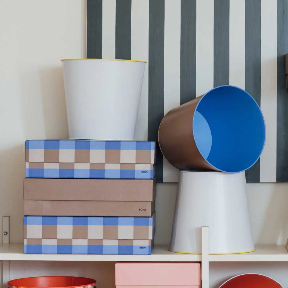 Plural paperikori, Off-white TÔNN furniture