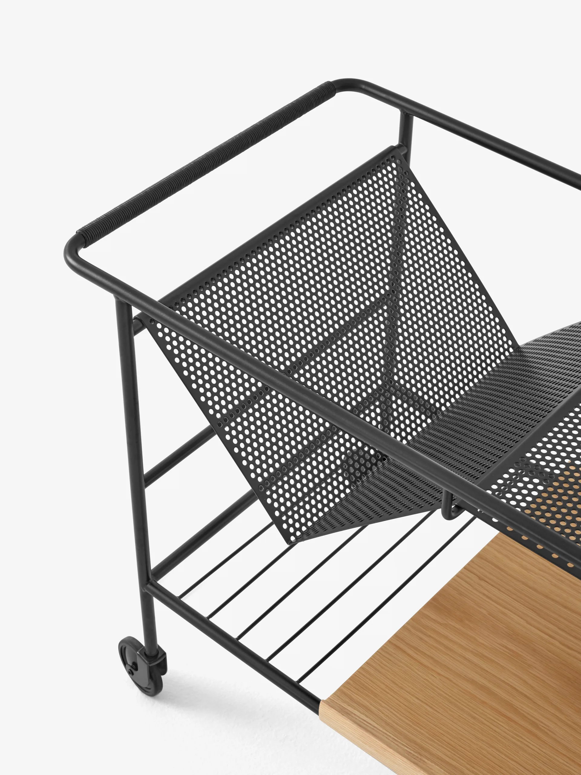 Alima säilytysvaunu lakattu tammi, Black & lacquered oak &Tradition