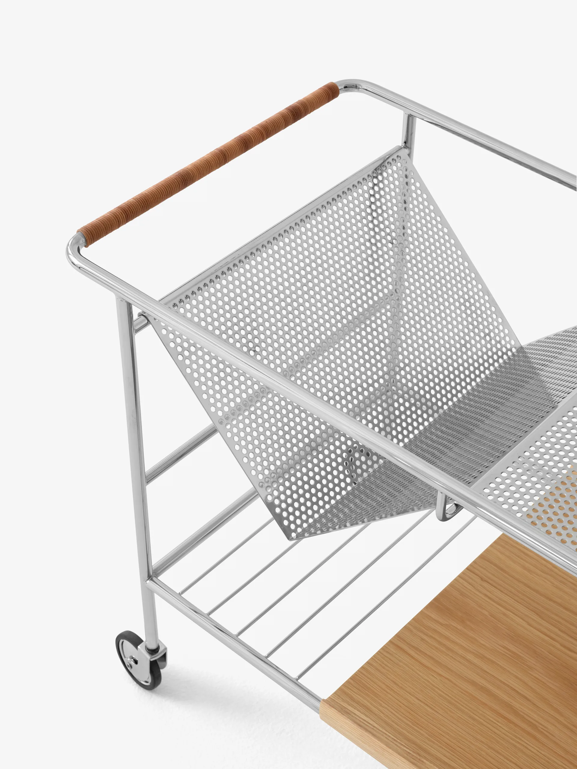 Alima säilytysvaunu lakattu tammi, Chrome & lacquered oak &Tradition