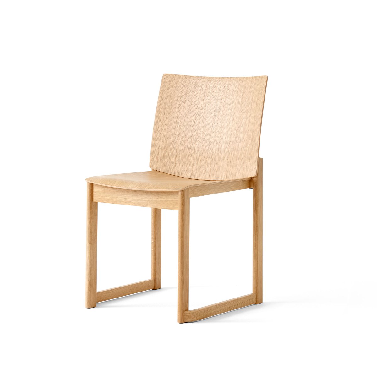 &Tradition Allwood AV35 tuoli Tammi | Skandinaavinen Sisustus | Tuolit | Ruskea