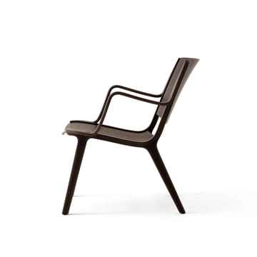 AX HM11 Lounge Chair käsinojilla - Dark stained oak - &Tradition