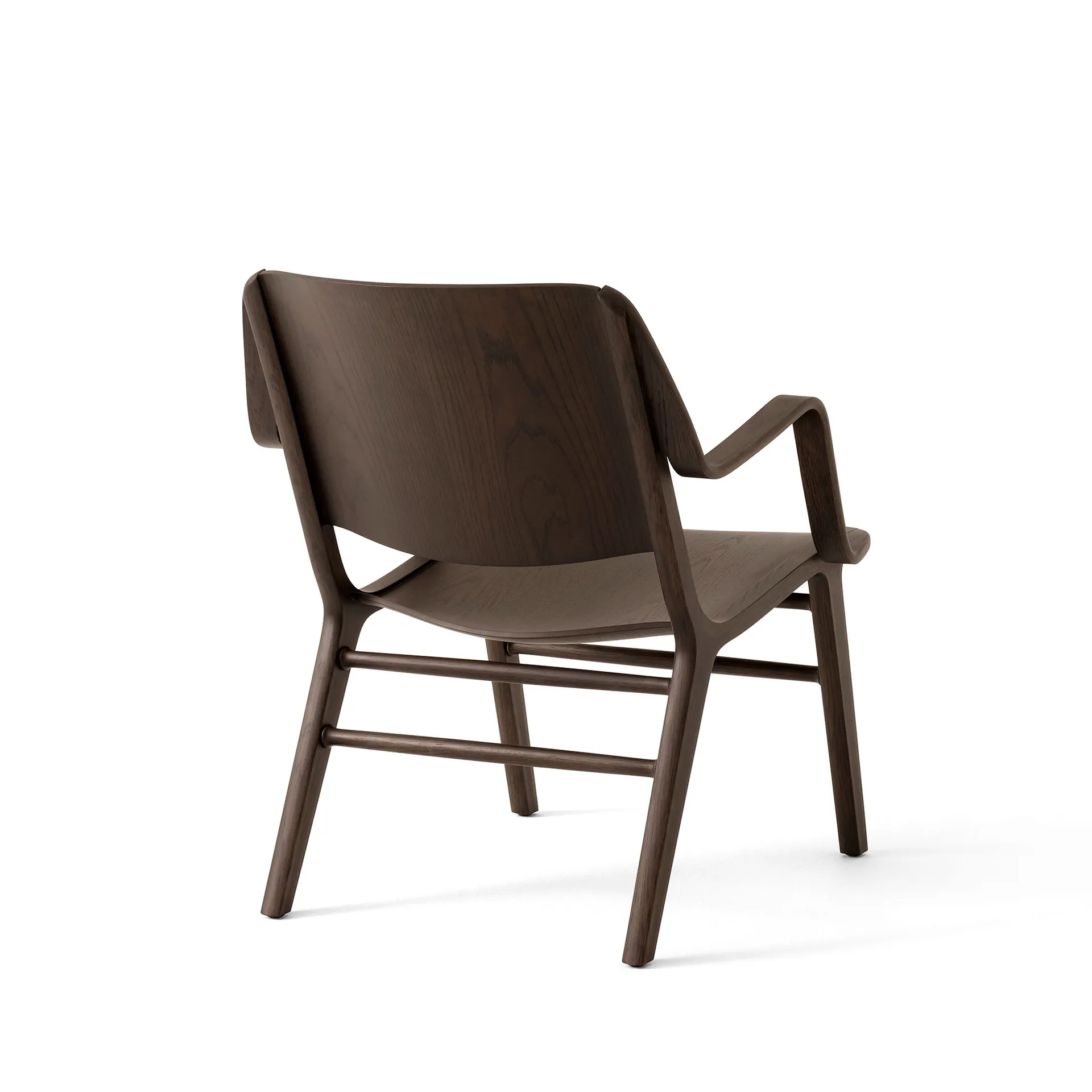 AX HM11 Lounge Chair käsinojilla, Dark stained oak &Tradition