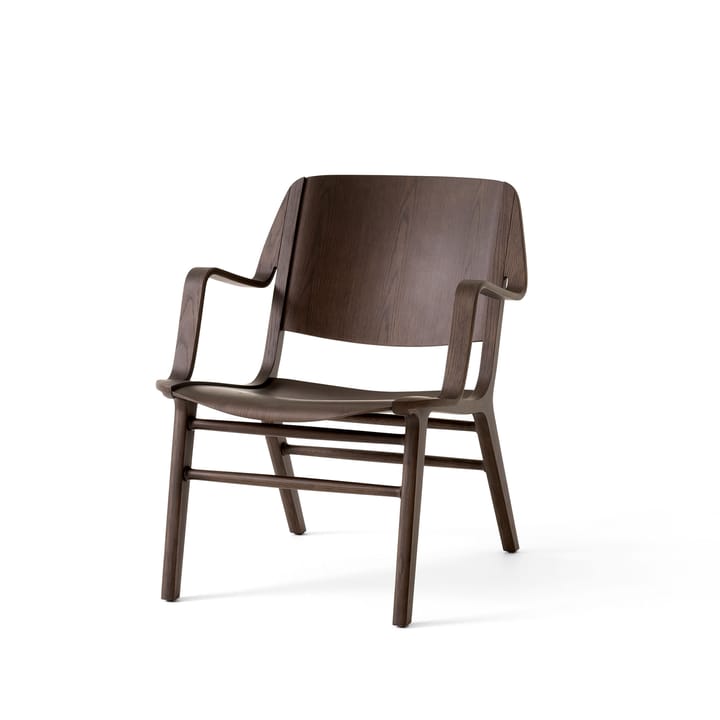 AX HM11 Lounge Chair käsinojilla - Dark stained oak - &Tradition