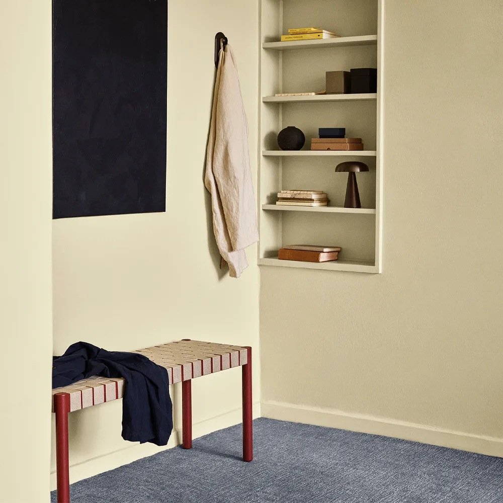 Betty TK4 -penkki, Maroon, luonnonpunottu pellavanauhaistuinosa &Tradition