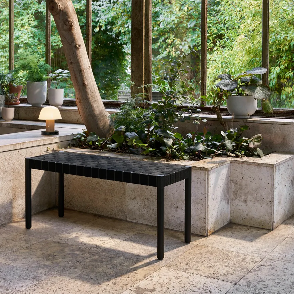 Betty TK4 -penkki, Maroon, luonnonpunottu pellavanauhaistuinosa &Tradition