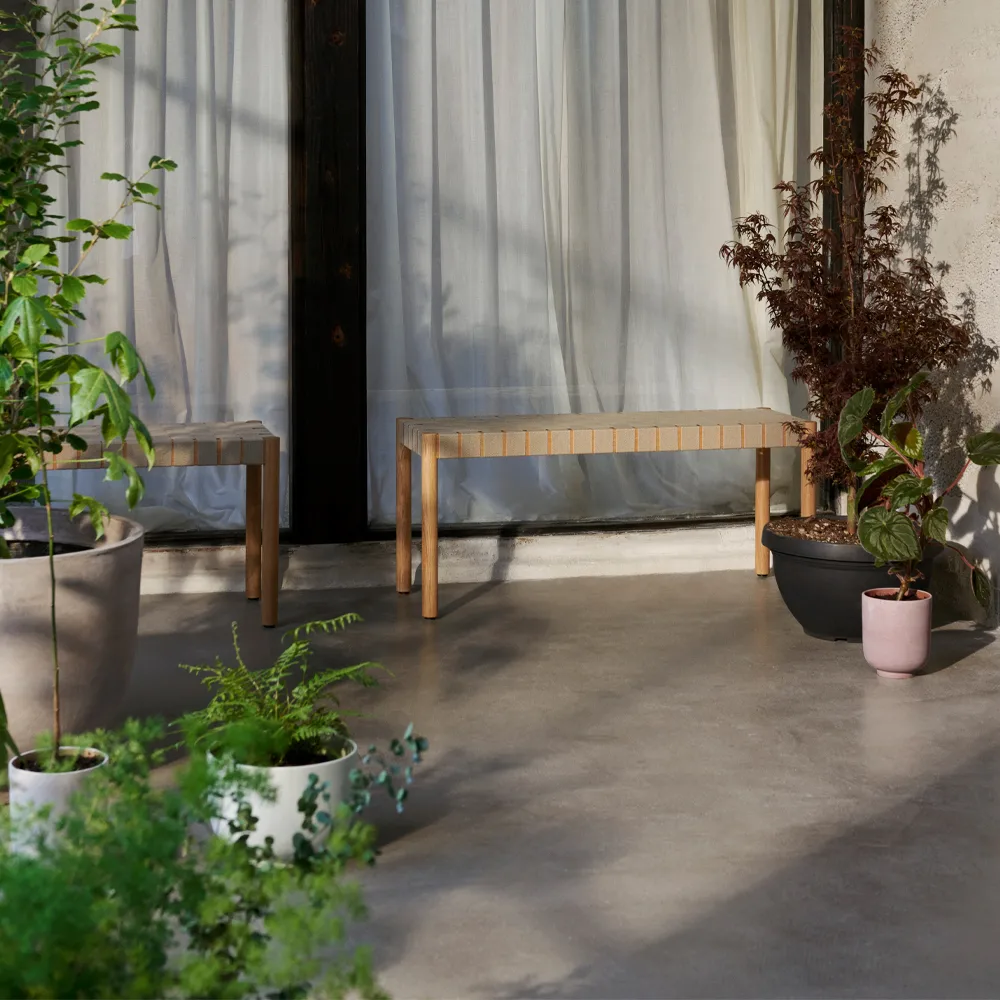 Betty TK4 -penkki, Maroon, luonnonpunottu pellavanauhaistuinosa &Tradition