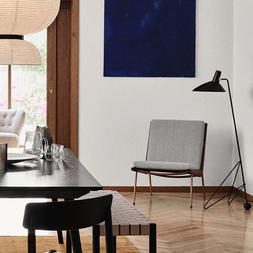 Boomerang HM1 -nojatuoli, Kangas hallingdal 130 harmaa, öljytyt saksanpähkinäjalat &Tradition