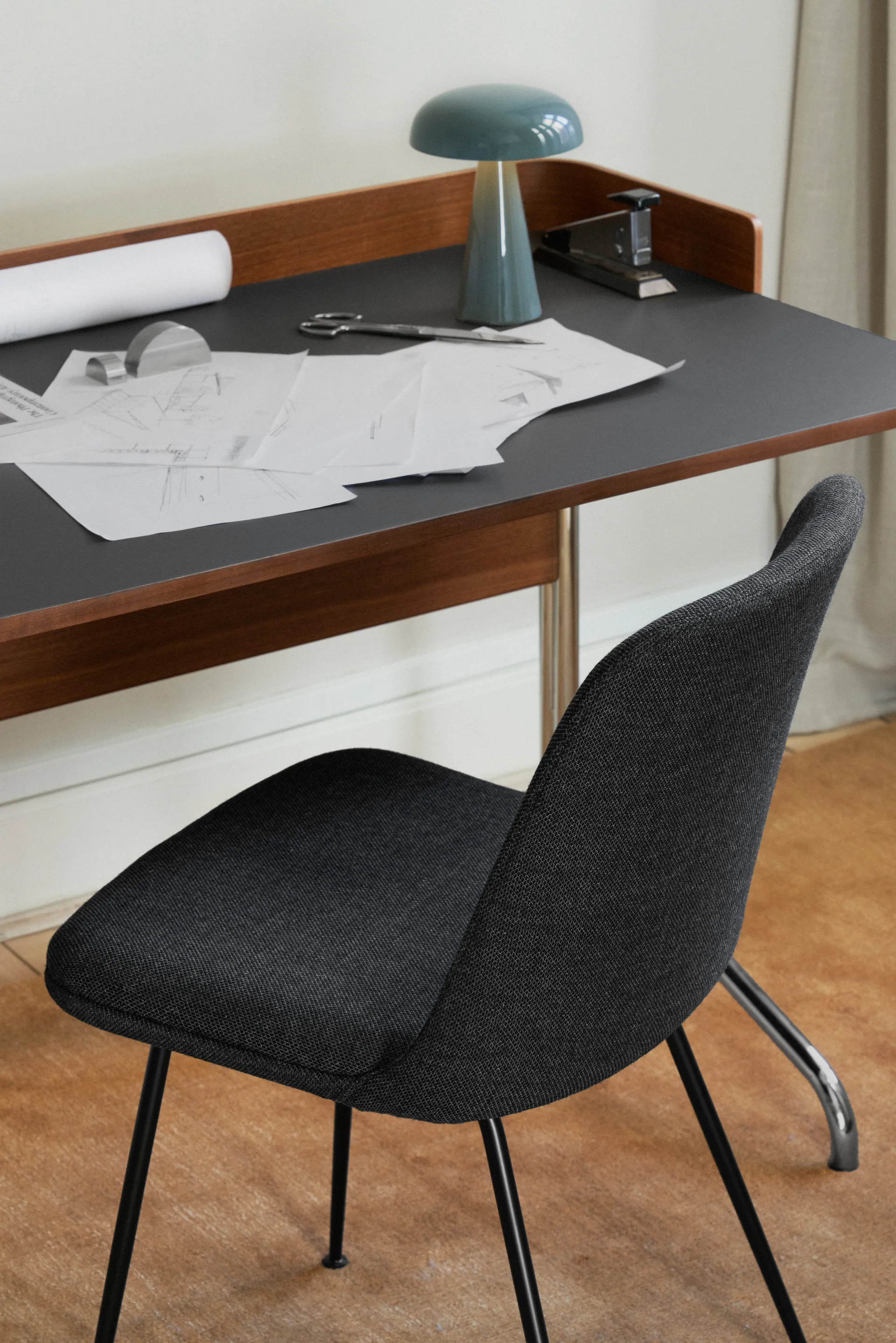 Como kannettava pöytävalaisin SC53, Stone blue &Tradition